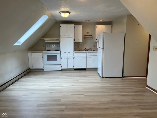 65 W Main St
