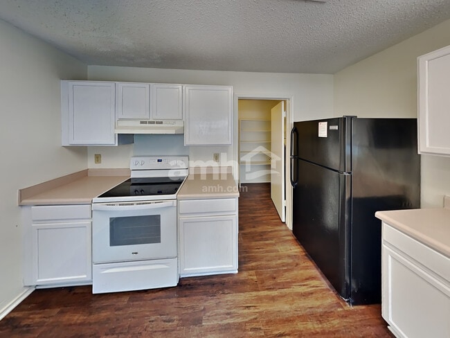 Photo - 8931 Kenton Briar