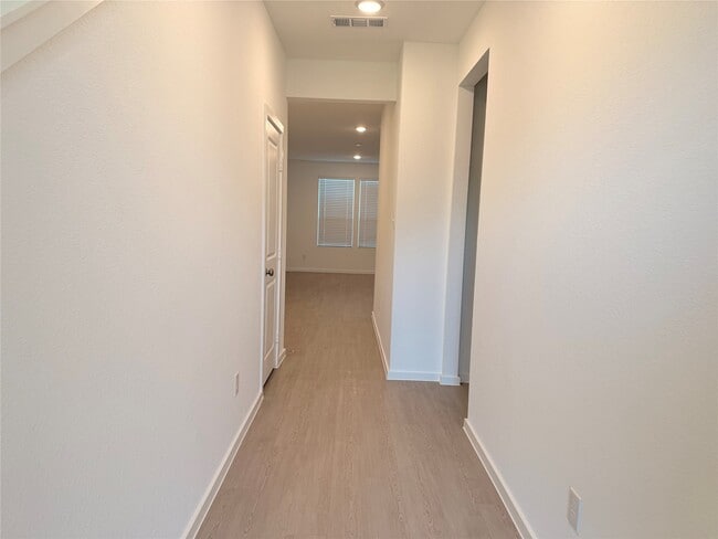 Photo - 24645 Cascade Haven Rd