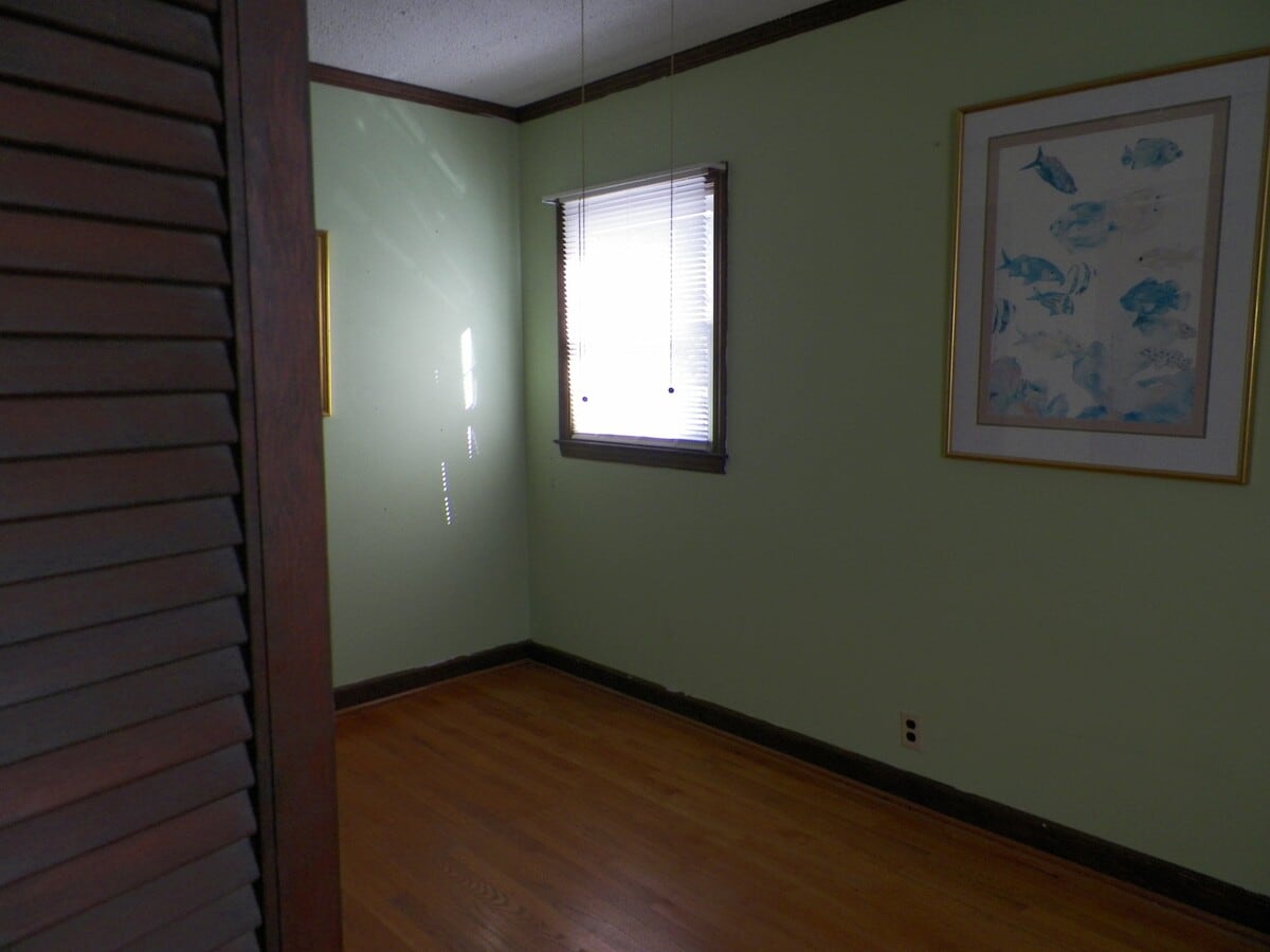 Photo - 1002 Cherry Ln