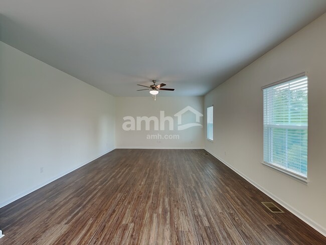 Photo - 661 Hamilton Park Dr