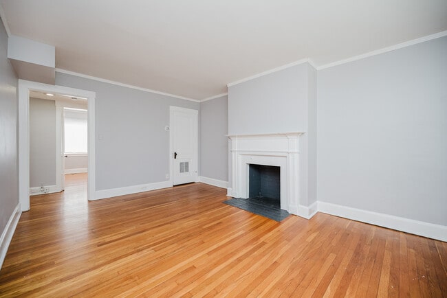 Mariemont Square Living Room