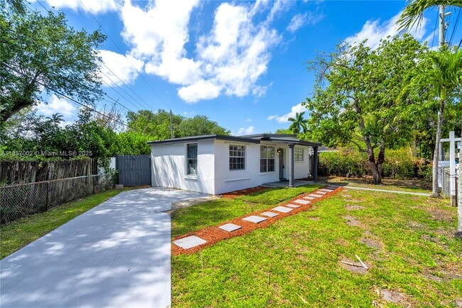 Building Photo - 3494 SW 56th Ave Rental