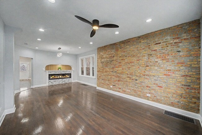 Photo - 1511 N Linder Ave