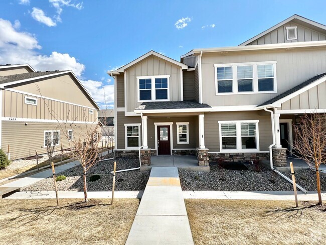 Building Photo - Beautiful 3 Bed, 3 Bath Townhome in West F...