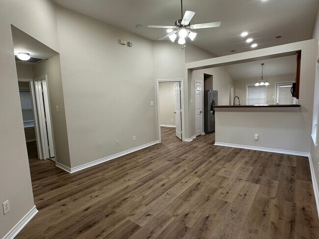 Photo - 9000 Eastwood Ave