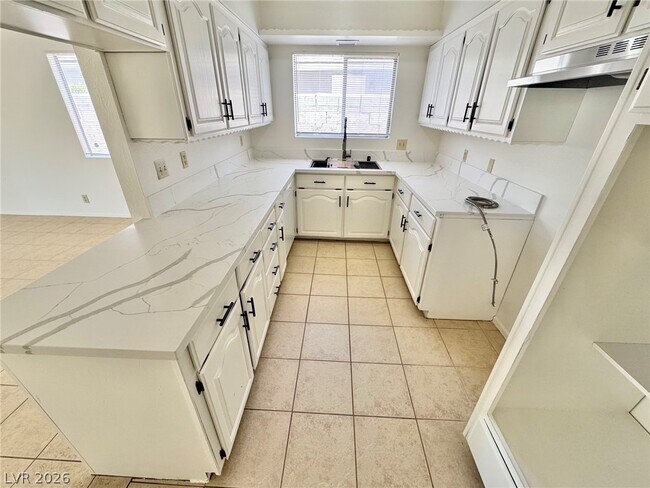 Photo - 2913 Colanthe Ave