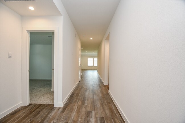 Photo - 1115 Yaupon Dr