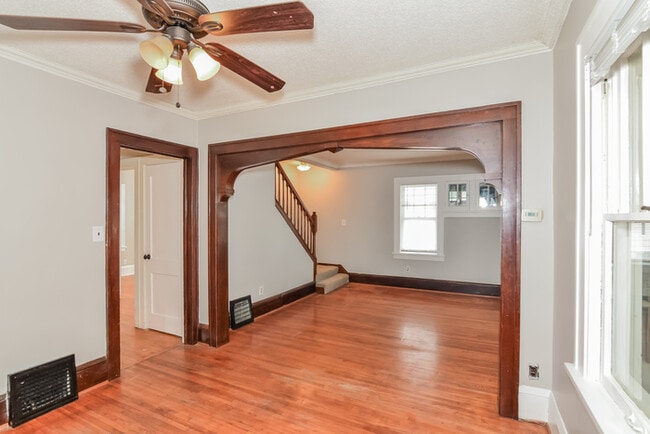 Photo - 891 Hazelwood St