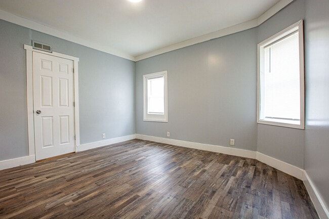 Photo - 2523 Ames Ave Unit 2523