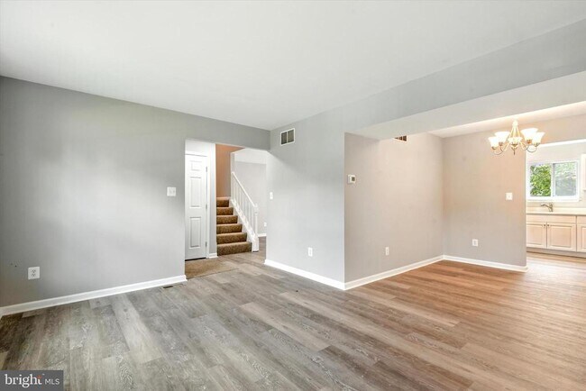 Photo - 1061 Berkley Dr