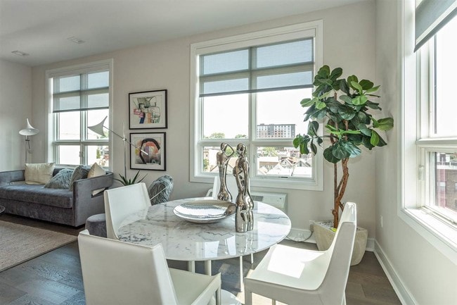 Photo - 119 Peter St Unit 601
