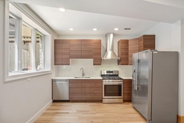 Spacious Kitchen - 2327 N Southport Ave Unit 4-CH