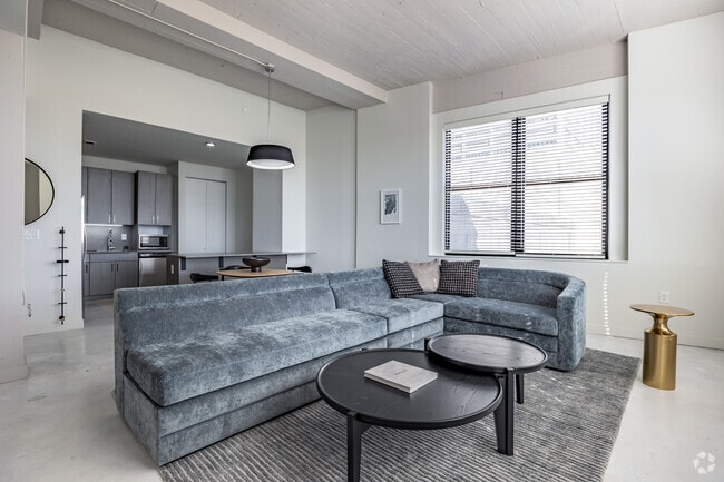 2BR, 2BA - 1220SF