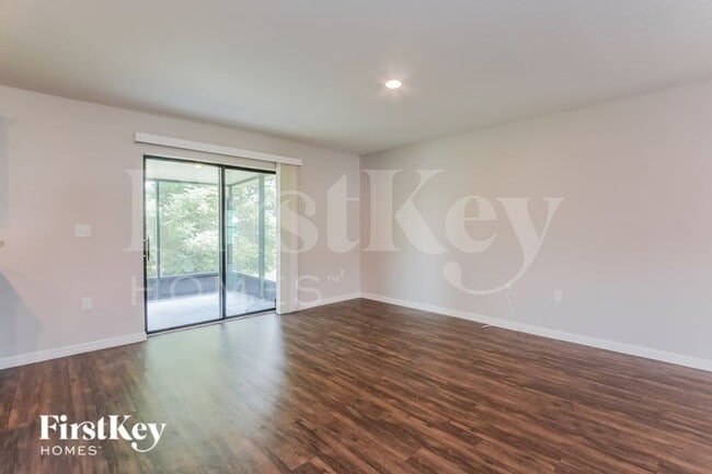 882 N Fairbanks Dr