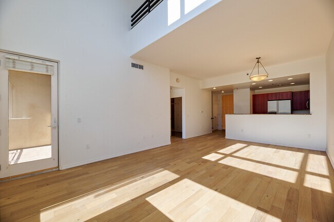 Photo - 17 W Vernon Ave Unit #661