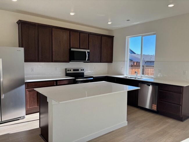 Photo - 17058 126th St E