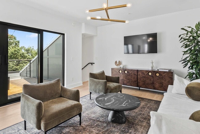 Photo - 346 Peters St SW Unit FL3-ID1058872P