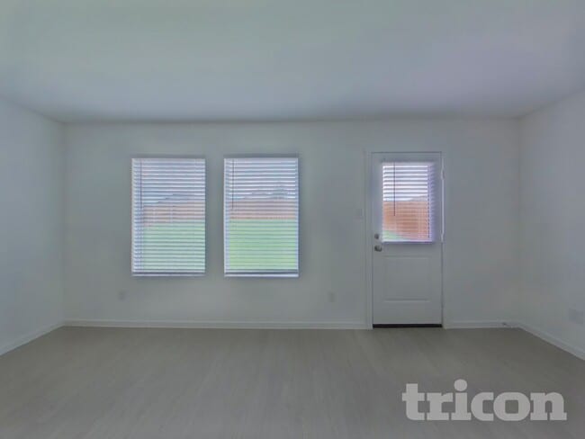 Photo - 1636 Baugh St