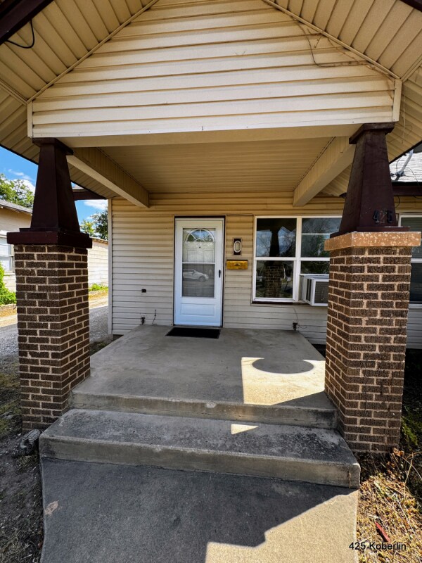 Photo - 423-425 Koberlin St Unit 425