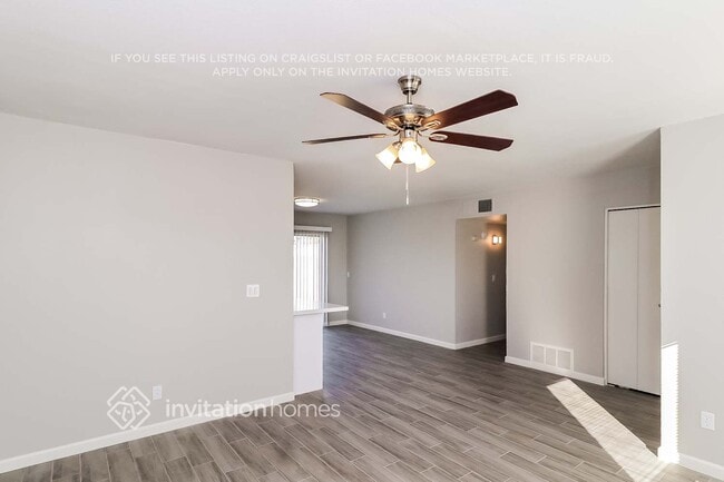 Photo - 2130 W Danbury Dr