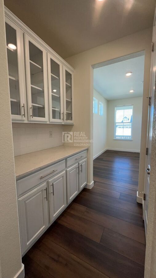 Photo - 928 Gilpin Cir