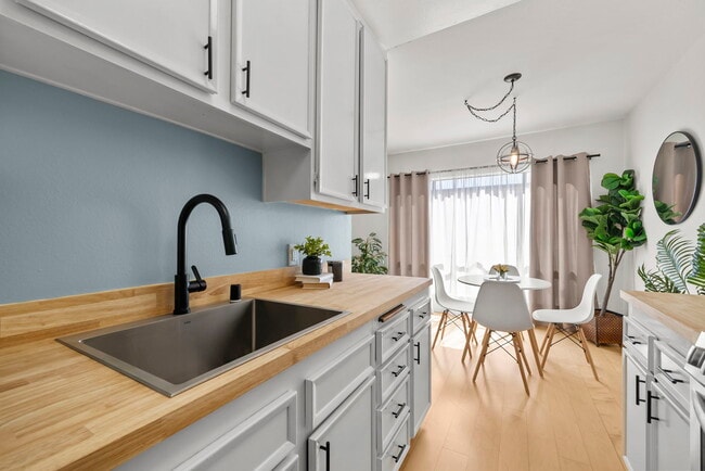 Photo - 1735 N Fuller Ave Unit 1735 Fuller #425