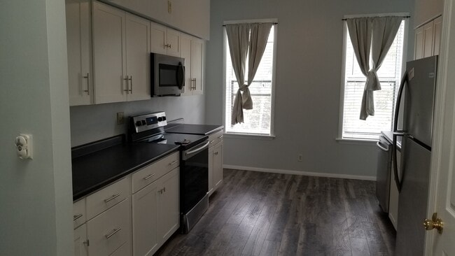 Kitchen 1 - 3348 Greenwood Blvd Unit A