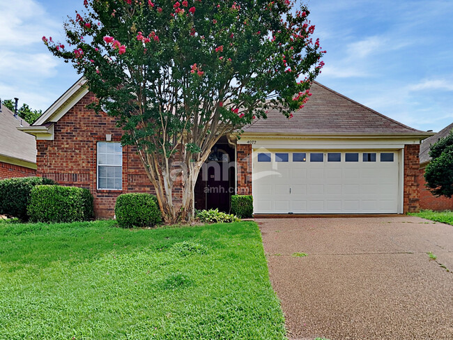 Photo - 4072 Fairway View Cir E House