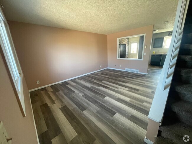 Building Photo - 822 Badger Ln Rental