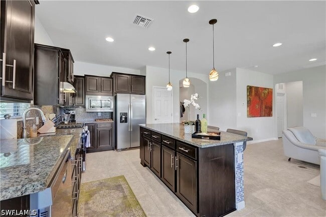 Photo - 7103 Lily Way