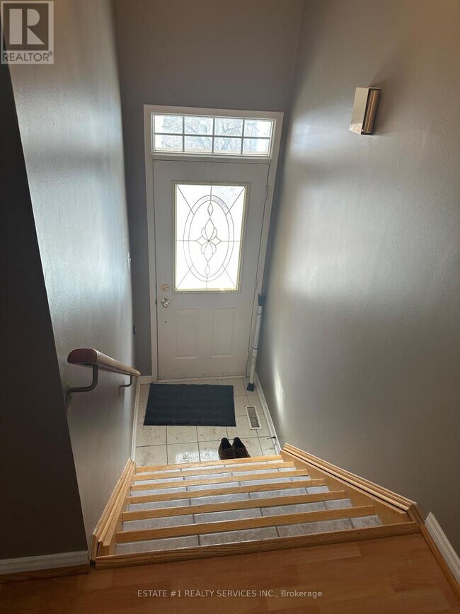 Photo - 6060 Snowy Owl Crescent