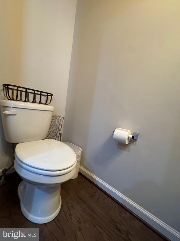 Photo - 310 White Oak Way