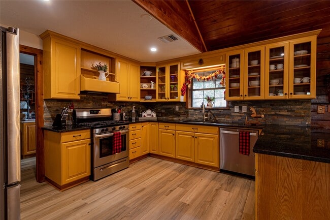 Photo - 2612 Primrose Dr