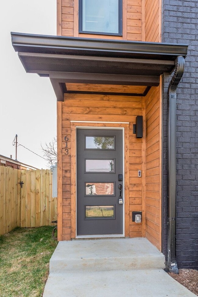 Photo - STUNNING Fully Furnished Home Minutes From Downtown Nashville