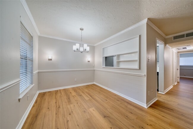 Building Photo - 3224 Timmons Ln Unit 157