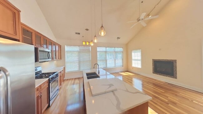 Photo - 100 Erie St Condo Unit 401