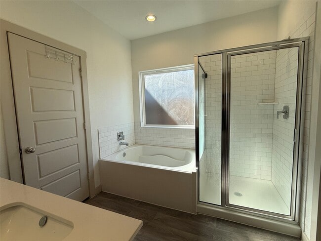 Photo - 12810 Harlesden Ln