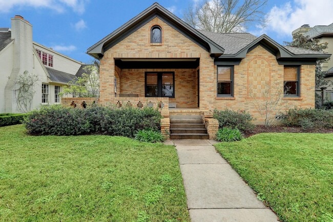 Building Photo - 1907 Albans Rd Rental