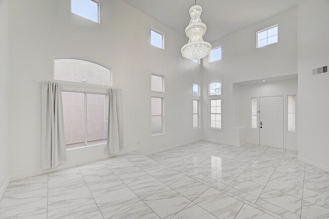 Photo - 9893 Canyon Peak Dr