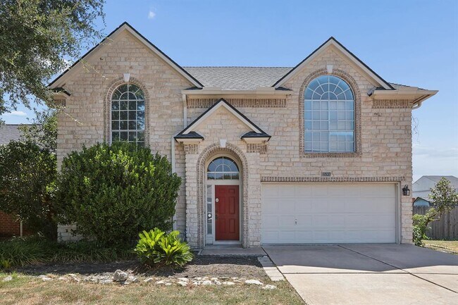 Building Photo - 15301 Ecorio Dr