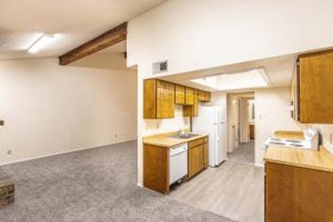 Photo - 2008 Amy Sue Dr Unidad B