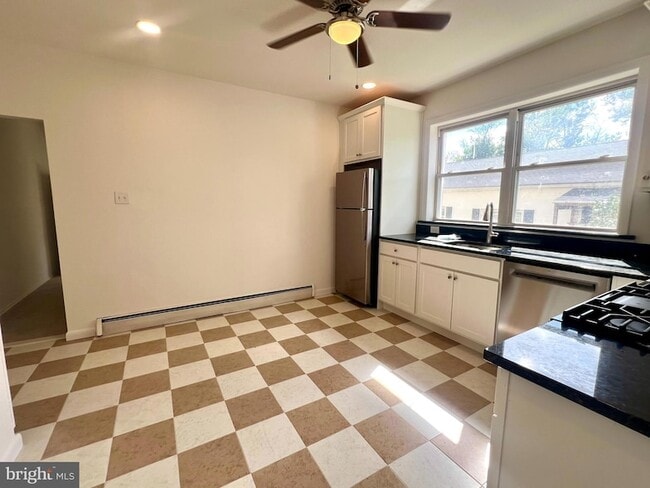 Photo - 730 Richey Ave