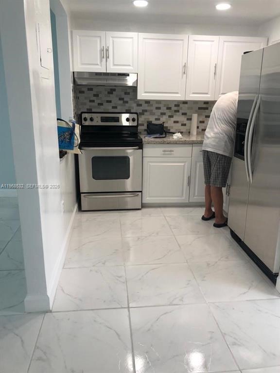 Photo - 8135 Sunrise Lakes Blvd Unidad 205