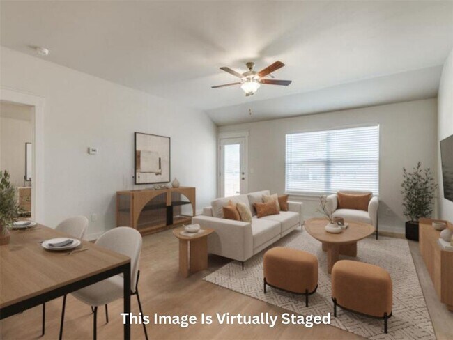 Photo - 1529 Highland Loop