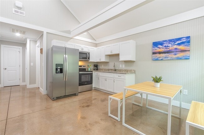 Photo - 1025 Smyzer Rd