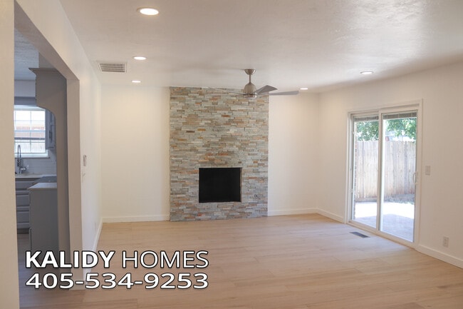 1305 Apollo Rd