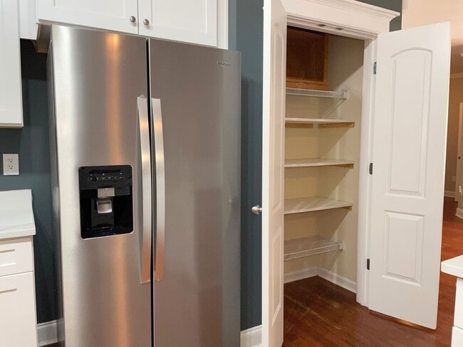 Photo - 2196 Eisenhower Ave