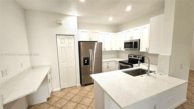 Photo - 686 Conservation Dr Unidad SINGLE