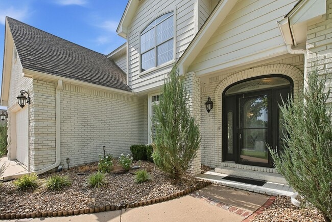 Photo - 408 W Fairway Ct